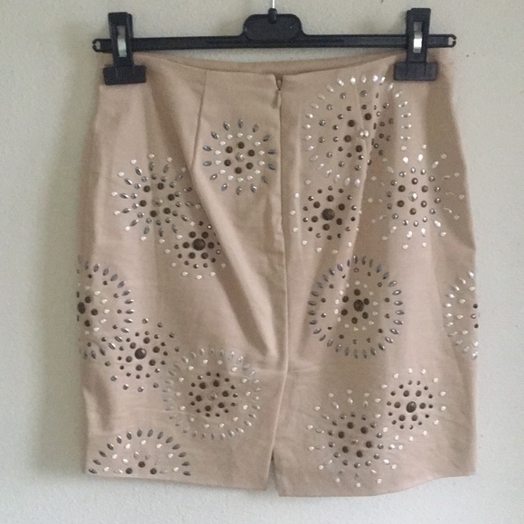 WHITE HOUSE BLACK MARKET Skirt - Picture 4 of 6